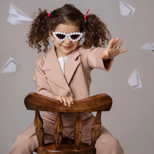 کت و شلوار دخترانه با یقه انگلیسی و شلوار پیلی دار و جنس کرپ سوپر مازراتی